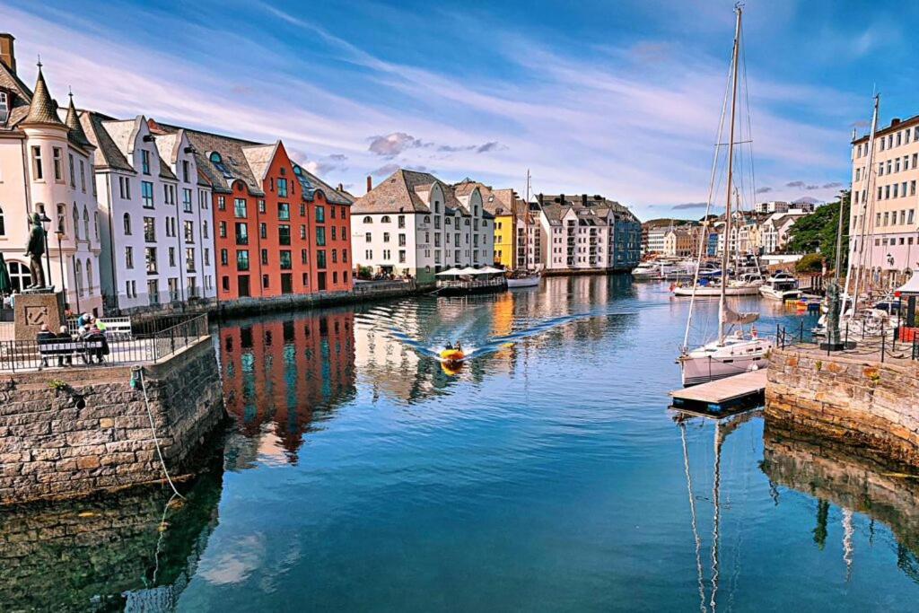 Sunny Apartment In Alesund City 外观 照片